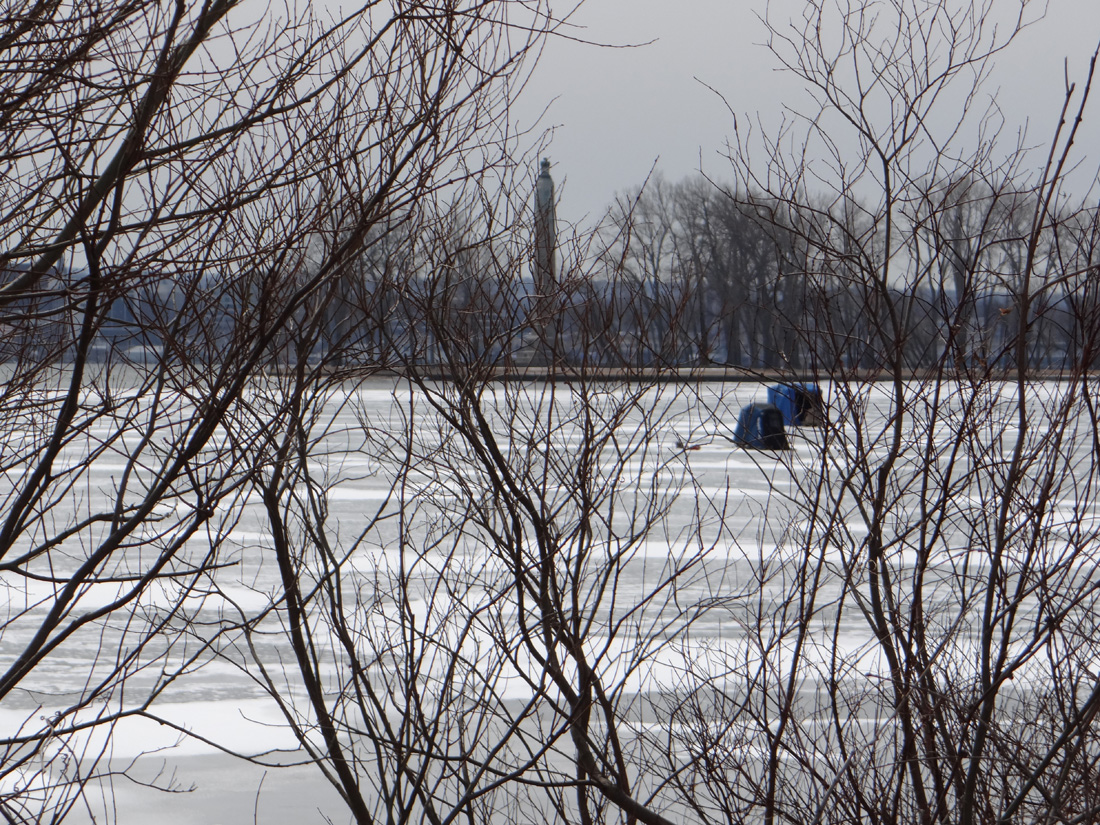 Erie_ice fishing