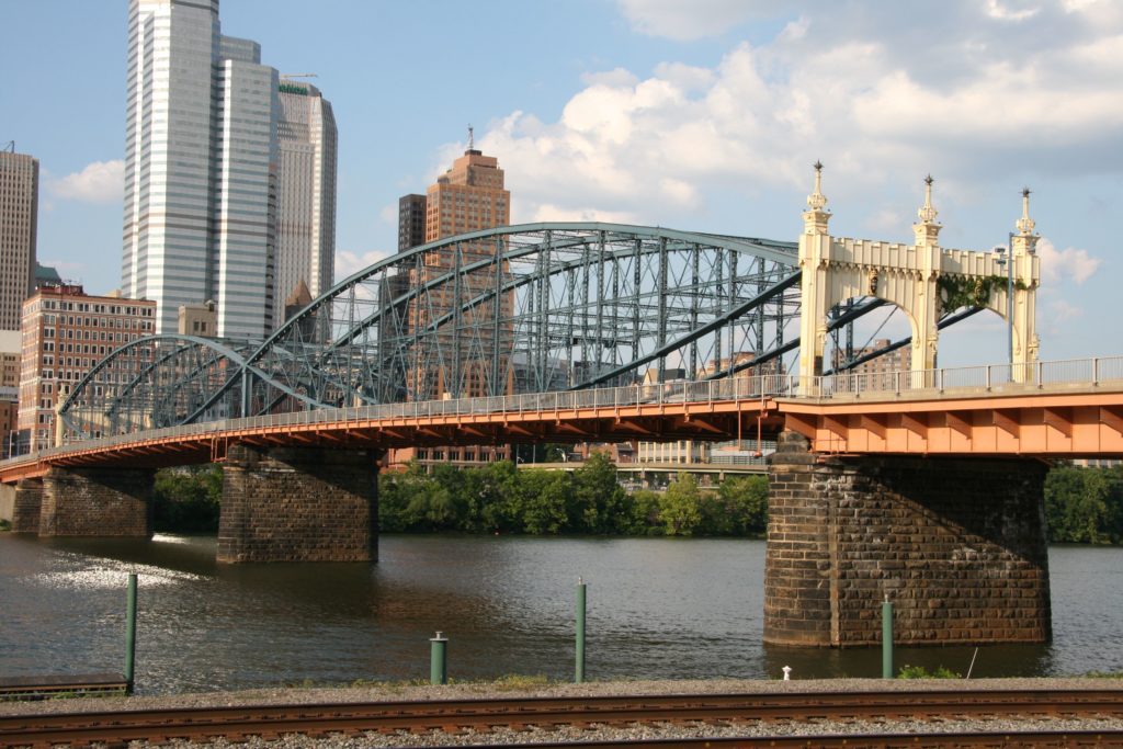 The iconic Smithfield Bridge is a rare lenticular truss located in Pittsburgh. Courtesy of historicbridges.org. 2004. Used by permission of Nathaniel Holth.